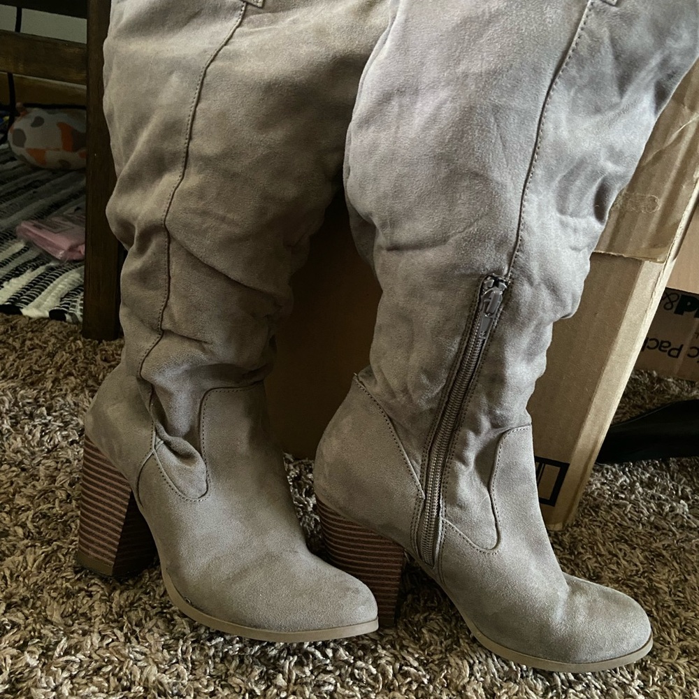 Chic Suede Heeled Boots for Women